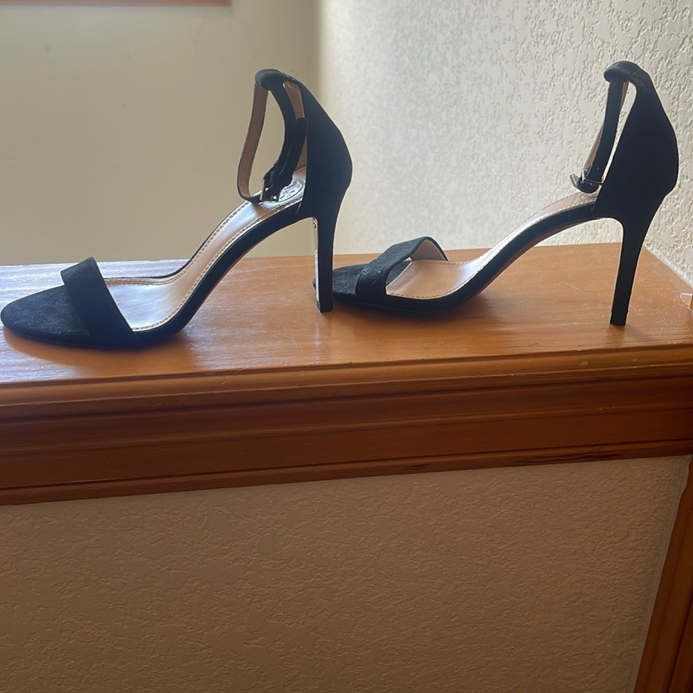Tori Burch shoe